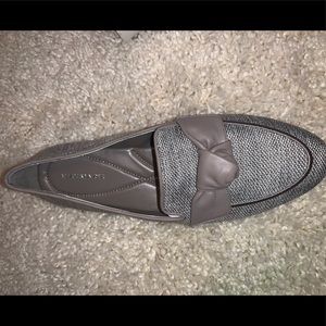 Grey silver flats.  *classic**